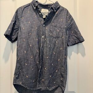 Short-Sleeve Navy Chambray Shirt with Subtle Dog Flag Print - Men